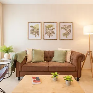 Apartment & Pool In Center, Malaga